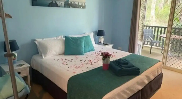 Люкс с балконом Tambaridge Bed & Breakfast