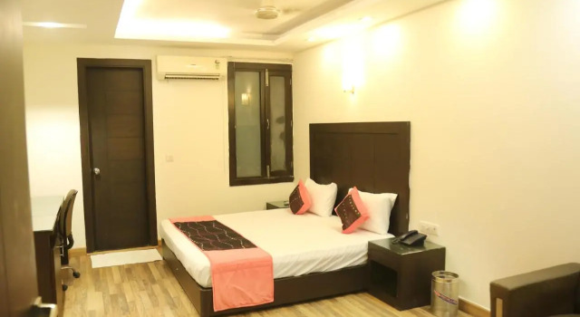HOTEL RAJMAHAL INN, Забронировать Отель Бхивади штат Харьяна