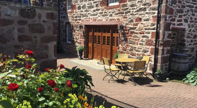Коттедж с 2 комнатами Mill Of Nethermill Holidays
