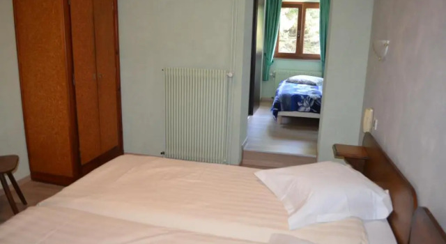 Трёхместный номер Standard Logis Hotel & Restaurant - Les Vosges