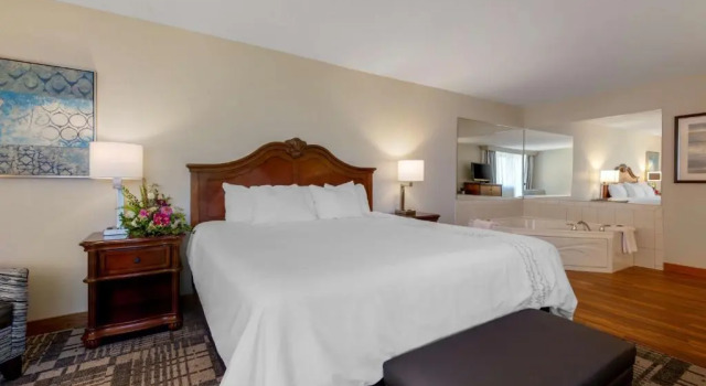 Люкс Best Western Plus Dubuque Hotel and Conference Center