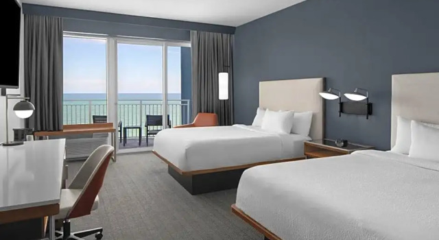 Четырёхместный номер Standard oceanfront SpringHill Suites by Marriott Myrtle Beach Oceanfront
