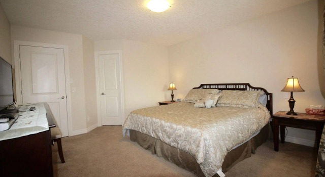 My Calgary B&B, Rezerwuj Bed and Breakfast Hotele w Calgary Region z parkingiem, Parking