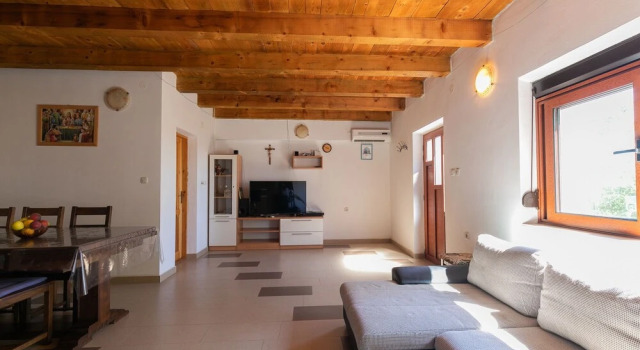 House Cestar, Book Hotel Dokoze Zadar County