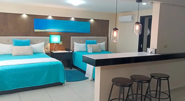 Четырёхместный полулюкс Hotel Cortez Baja Inn, Ensenada