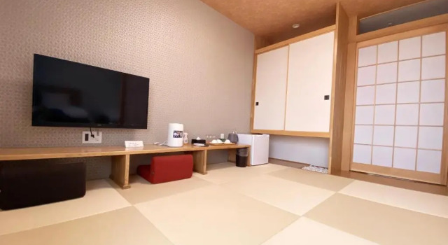 hotel hanafuji inn, Book Hotel Nakafurano Furano Ski