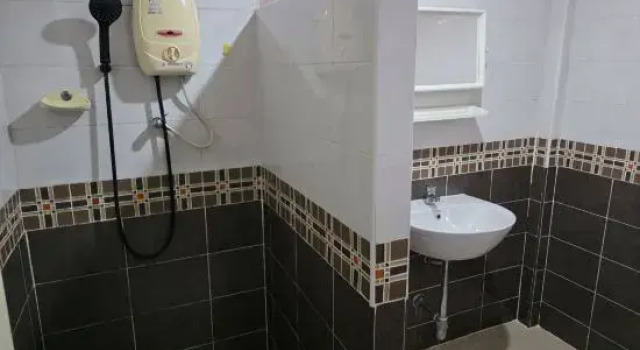 Phonthip, Boek Hotel Bueng Khong Long 