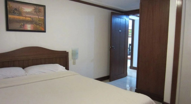 Tagaytay Haven Hotel - Ulat, Book Hotel Hoteller i Silang med parkering, Parkering