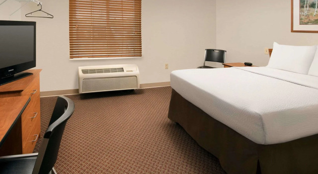 Woodspring Suites, Забронировать Отель Джонсон-Сити Теннесси