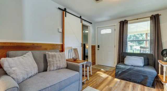 Pet-friendly Pensacola Home w/ Patio & Yard!, 预订 酒店 彭萨科拉海滩 Panhandle Florida