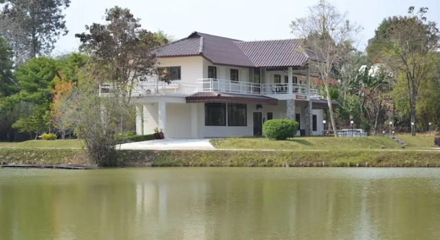 Коттедж с 6 комнатами Phudara Resort