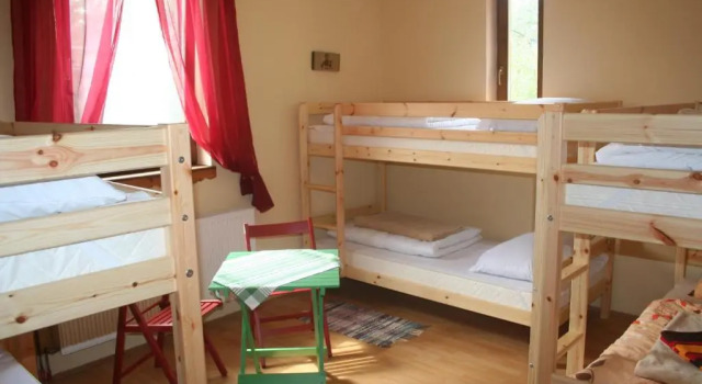Кровать в общем номере Hostel Flores