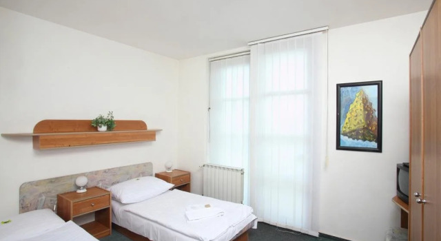 Penzion Lipa, Prenota Hotel Hotel a Moravia meridionale con parcheggio, Parcheggio