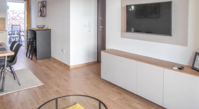 Beautiful Apartment in Cres With Wifi and 1 Bedrooms