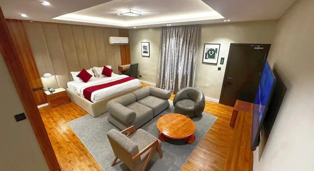 Люкс Luxury с видом на внутренний двор Taja Hotels Ltd Adeniyi Jones Ikeja