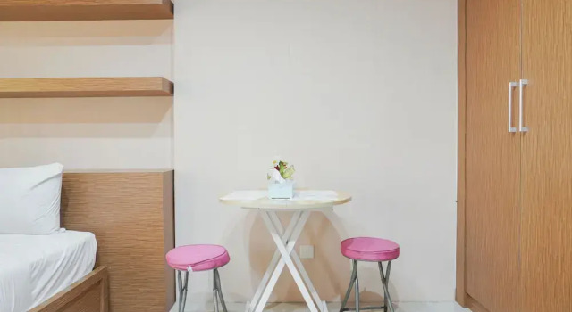 Comfort And Cozy Living Studio At Park View Condominium Apartment