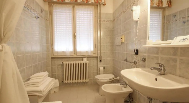 Четырёхместный номер Standard Hotel Miramare
