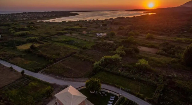 Апартаменты Deluxe Villa Nissos