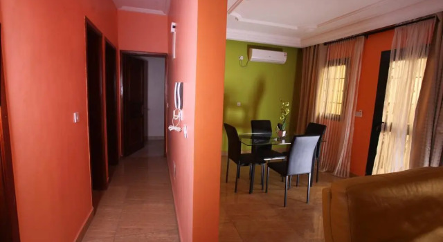 Royal Oaks Residence, Rezervovat Hotel Hotely v Douala s parkováním, Parkování