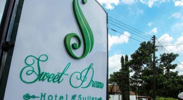 Sweet Dreams Hotel, Rezerwuj Hotel Hotele 3-gwiazdkowe w Calabar, 3*