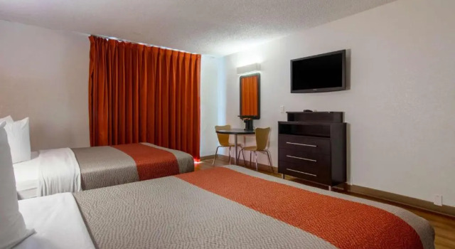 Четырёхместный номер Standard Motel 6 Atlanta GA Atlanta Airport Virginia Ave