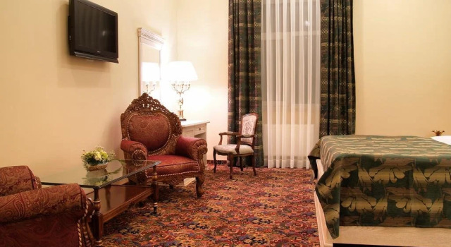 Kaspiy Premium Hotel, Prenota Hotel Khorol Poltava