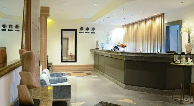 Castel Plaza Hotel