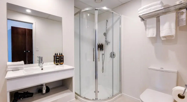 Четырёхместный номер Executive Mercure Wellington Abel Tasman