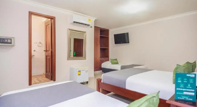 Четырёхместный номер Standard Hotel Costa Linda