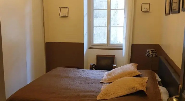 Appartement intra muros 8 personnes climatisé Wifi stationnement facile, Prenota Appartamento Hotel a Alvernia con parcheggio, Parcheggio
