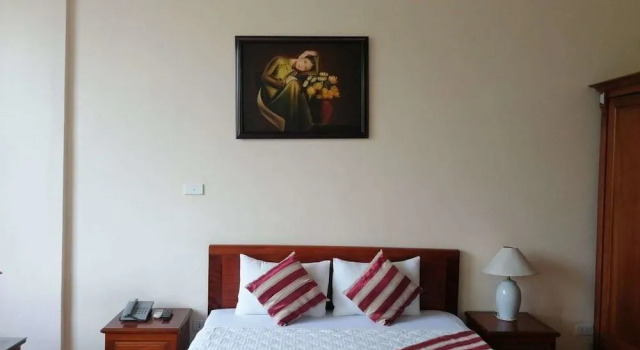 Clover Hotel, Забронировать Отель Донгда Ханой
