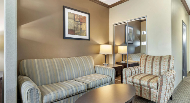 Четырёхместный люкс Best Western Plus Texoma Hotel & Suites