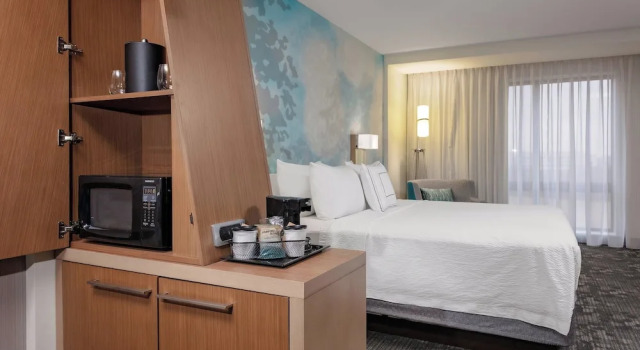 Двухместный люкс Courtyard Cincinnati Mason