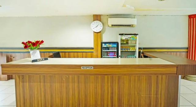 OYO 90390 Hotel Rd Premium, Boek Hotel Palembang Sumatra