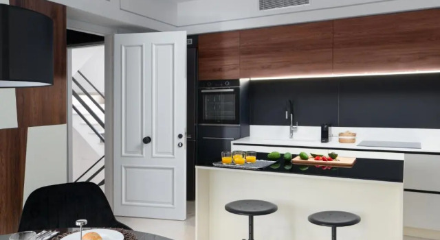 Апартаменты The H Experience - Stylish 2BD apt with balcony in Heraklion center