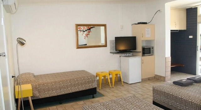 Central Motel Gin Gin, Забронировать Мотель Джин-Джин 