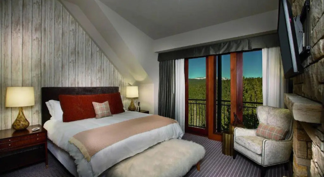 Номер Standard с 3 комнатами с балконом The Ritz-Carlton, Lake Tahoe