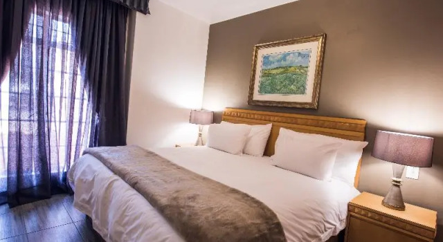 Двухместный люкс Airport Inn and Suites