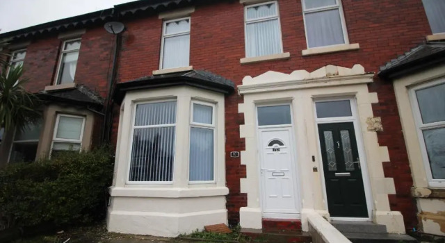 Bryan Choice - Close to Town - Newly Refurbished - Games Room - Large Property, Book Hotel Blackpool Lancashire, near Blackpool Cricket Club