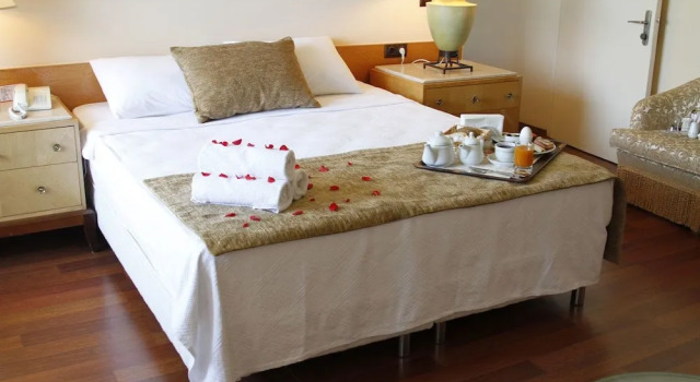 Anadolu Kulubu, Prenota Hotel Adalar 