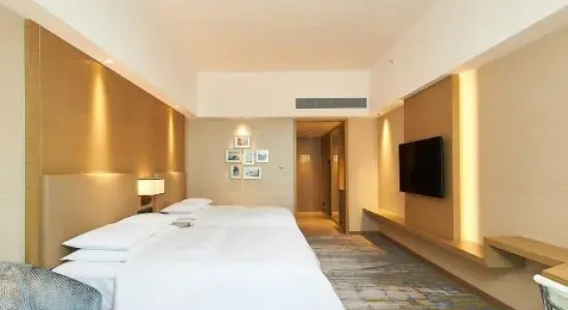 Номер Deluxe Four Points by Sheraton Jiaxing