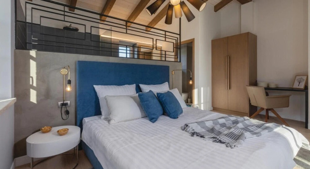 Beautiful Home in Babudri With 5 Bedrooms, Wifi and Outdoor Swimming Pool