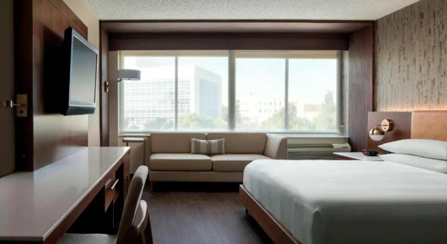 Номер Standard Fullerton Marriott at California State University