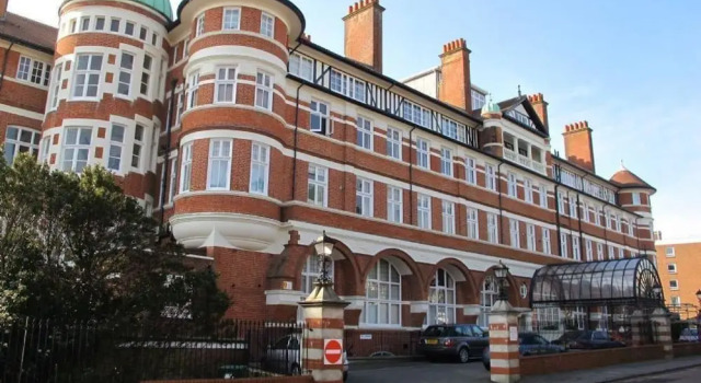 Flat 22 Burlington Mansions