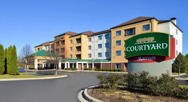 Courtyard by Marriott North Brown Deer, Boek Hotel Brown Deer Wisconsin