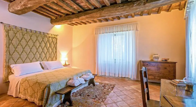 Коттедж с 4 комнатами Borgo di Bastia Creti