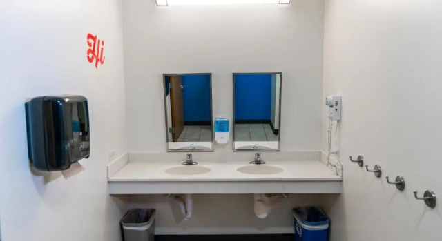 Кровать в общем номере HI Chicago Hostel