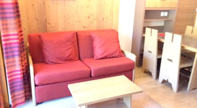 Apartment With one Bedroom in Risoul, With Wonderful Mountain View, Shared Pool, Furnished Balcony, Забронировать Апартаменты/квартира Отели Ризуль с парковкой, Парковка