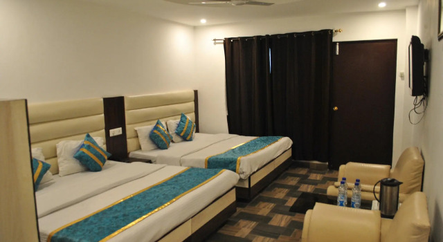 Семейный номер Standard Hotel Maha Luxmi Palace