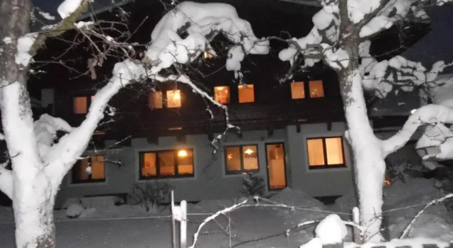 Ferienwohnung Fred, Rezerwuj Hotel Hotele w Salzburg z parkingiem, Parking